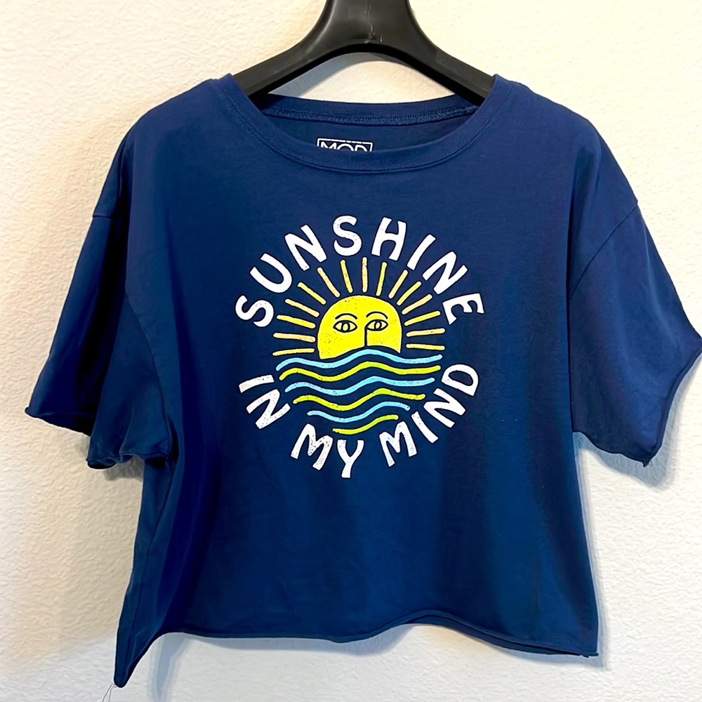 MODERN LUX:  Large Short Dark Blur Sunshine Tee